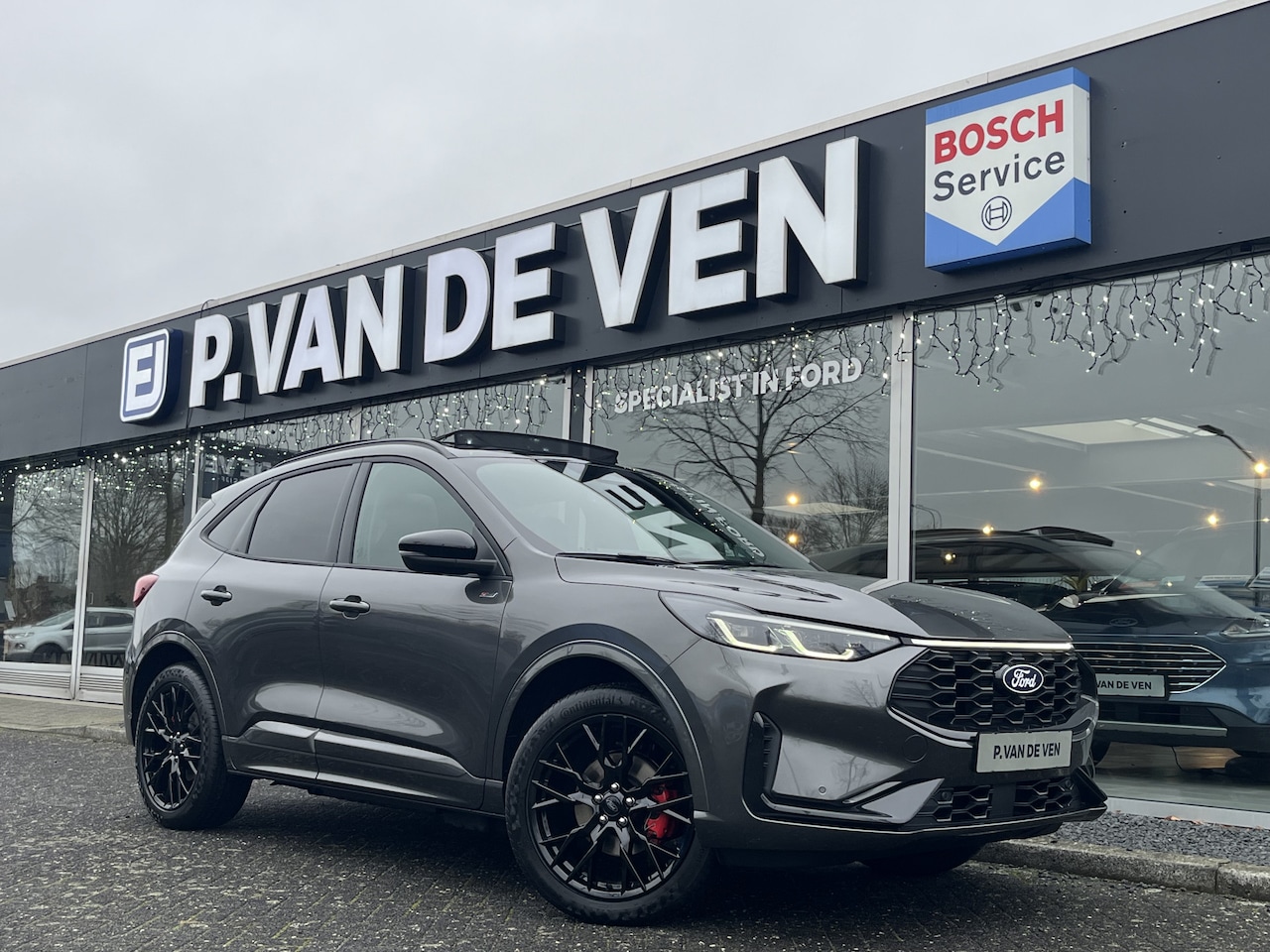 Ford Kuga - 2.5 PHEV ST-Line X Black Pack 243pk e-CVT Automaat | NIEUWSTE MODELUPDATE MET BLUECRUISE E - AutoWereld.nl