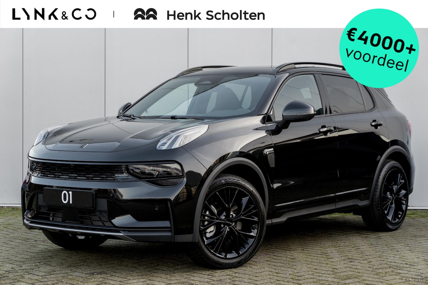 Lynk & Co 01 - 276PK More | 360 Graden Camera | Harman Kardon | Panoramadak | Elektrisch bedienbare voors - AutoWereld.nl