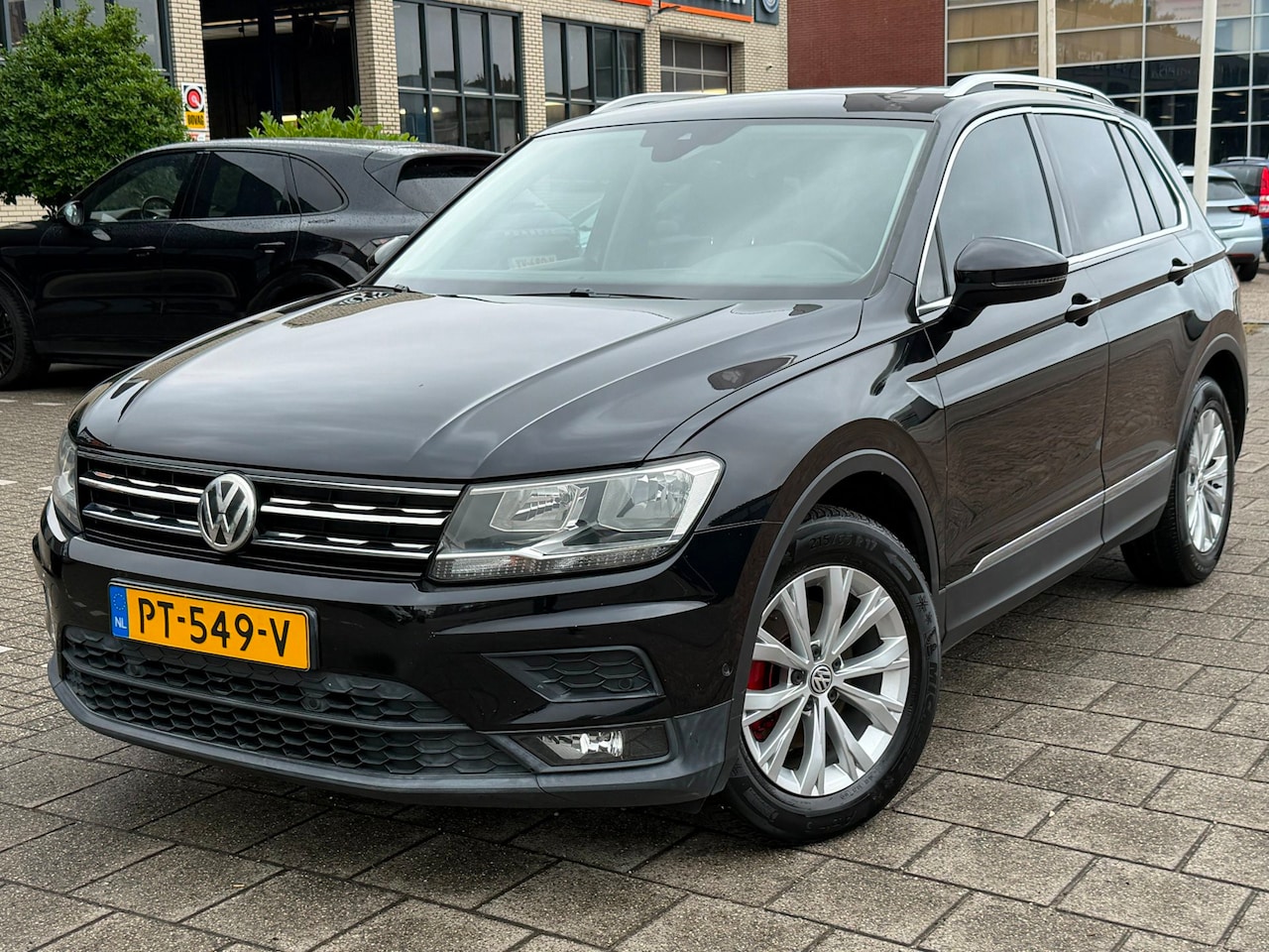 Volkswagen Tiguan - 1.4 TSI Comfortline Business l PANO l ACC - AutoWereld.nl