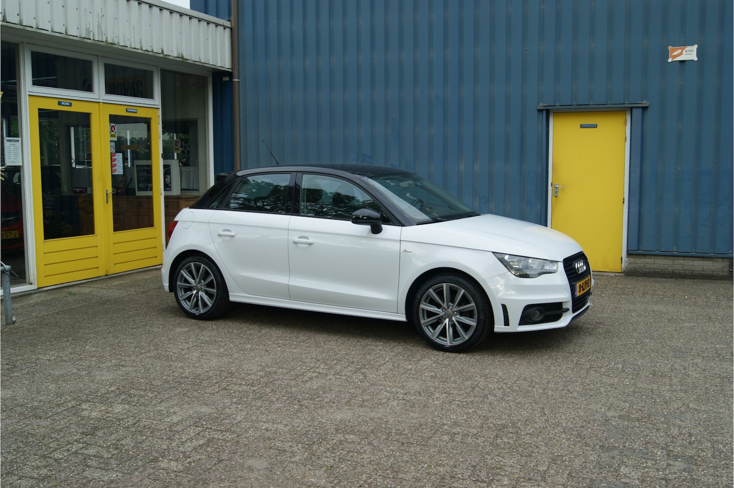 Audi A1 Sportback - 1.2 TFSI Admired 1.2 TFSI Admired, S-Line, Airco, Navi, Trekhaak!!! - AutoWereld.nl