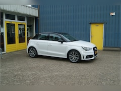 Audi A1 Sportback - 1.2 TFSI Admired, S-Line, Airco, Navi, Trekhaak