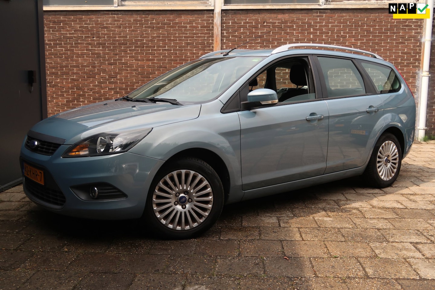 Ford Focus Wagon - 1.8 Limited *Rijklaarprijs *Trekhaak *Airco - AutoWereld.nl