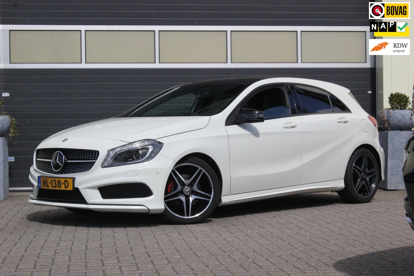 Mercedes-Benz A-klasse - 180 Ambition AMG | AMG-Styling | Xenon | - AutoWereld.nl