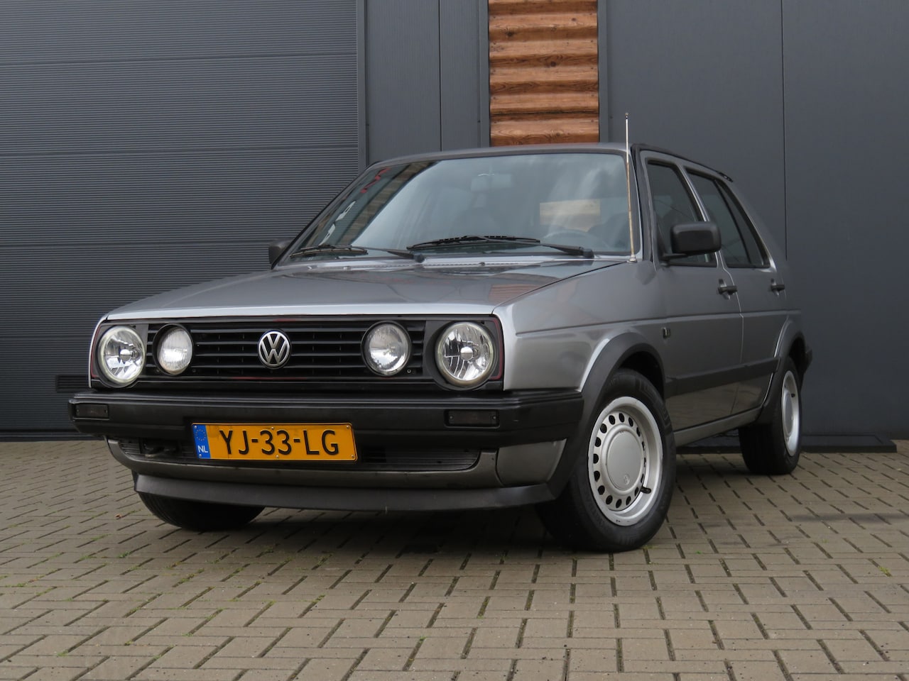 Volkswagen Golf - 1.6 Function Orig NL Stuurbekrachtiging Youngtimer - AutoWereld.nl