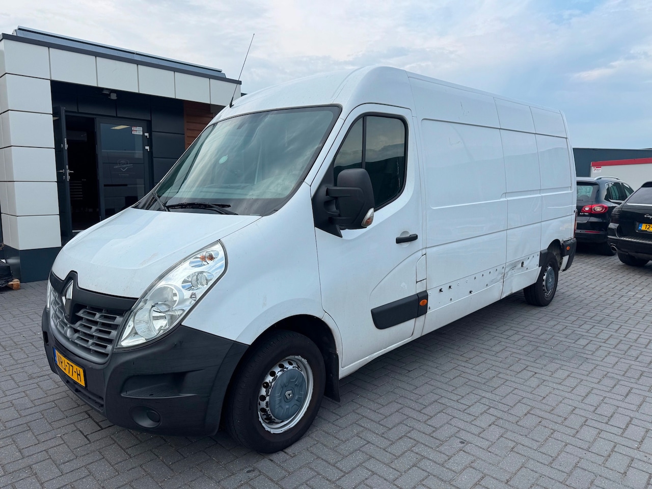 Renault Master - T35 2.3 dCi L3H2 T35 2.3 dCi L3H2 - AutoWereld.nl