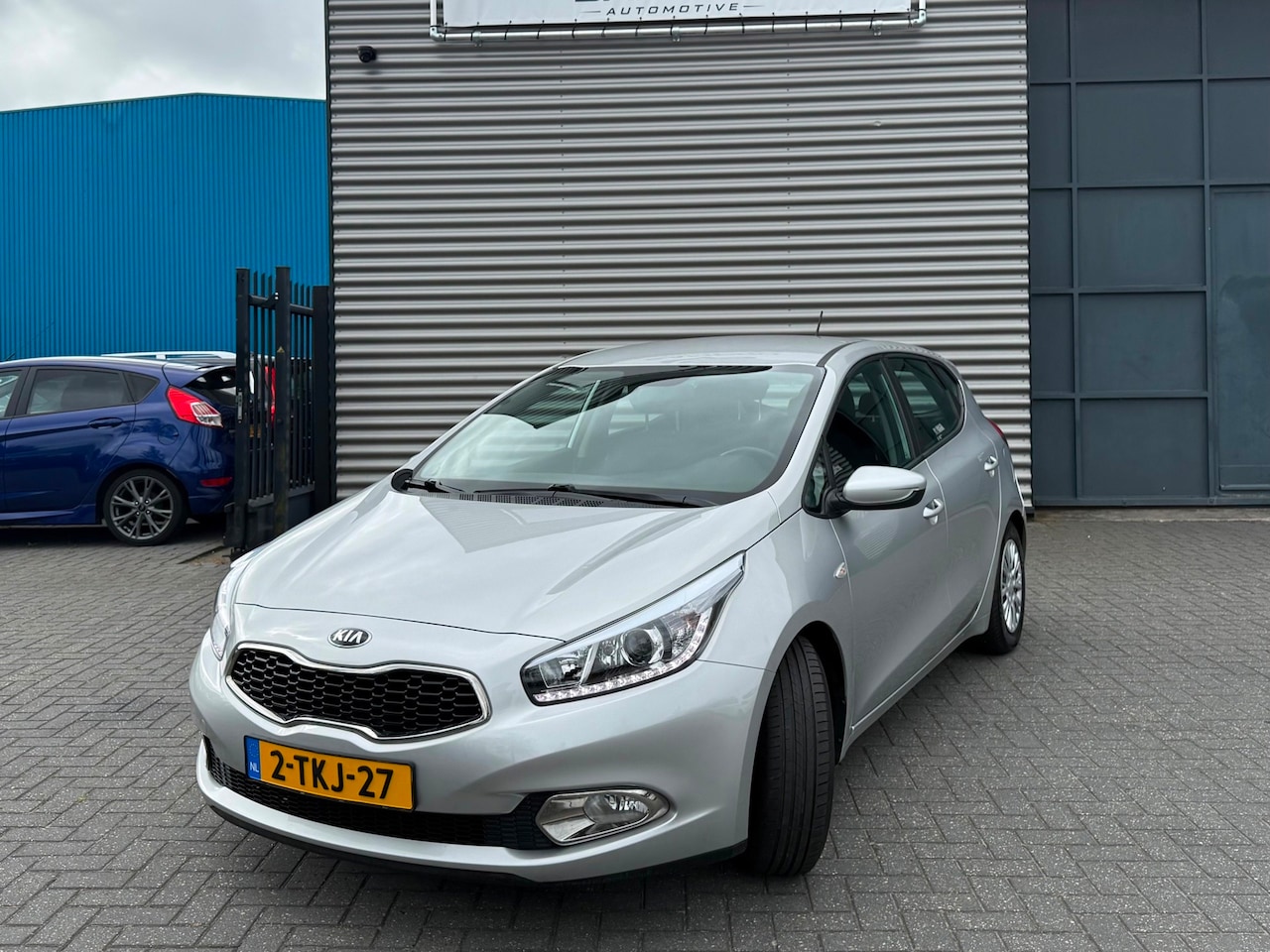 Kia Cee'd - 1.6 GDI ComfortLine 1.6 GDI ComfortLine - AutoWereld.nl