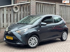 Toyota Aygo - 1.0 VVT-i x-play AIRCO, camera, 5-deurs, bleutooth