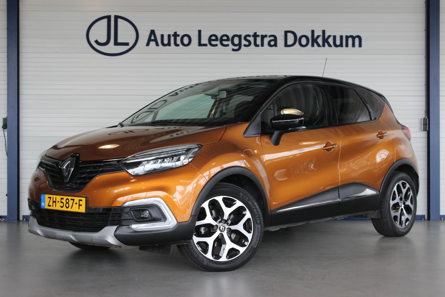 Renault Captur - 1.3 TCe Intens Trekhaak | Carplay | Keyless | Camera | LED | Cruise | Clima | 17" LMV | PD - AutoWereld.nl