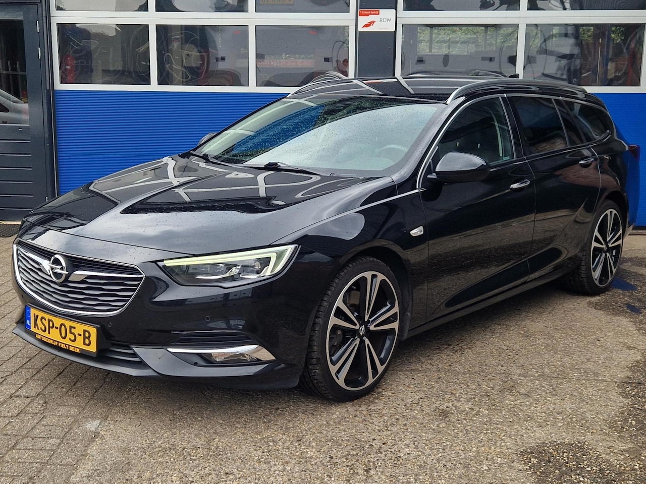 Opel Insignia Sports Tourer - 2.0 Turbo 4x4 Innovation / Automaat / Stoelverwarming en ventilatie / BOSE geluidssysteem - AutoWereld.nl