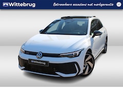 Volkswagen Golf - 1.5 eHybrid 272pk GTE DSG Automaat Black Style / Panorama schuifdak / LM 18 inch / Navigat