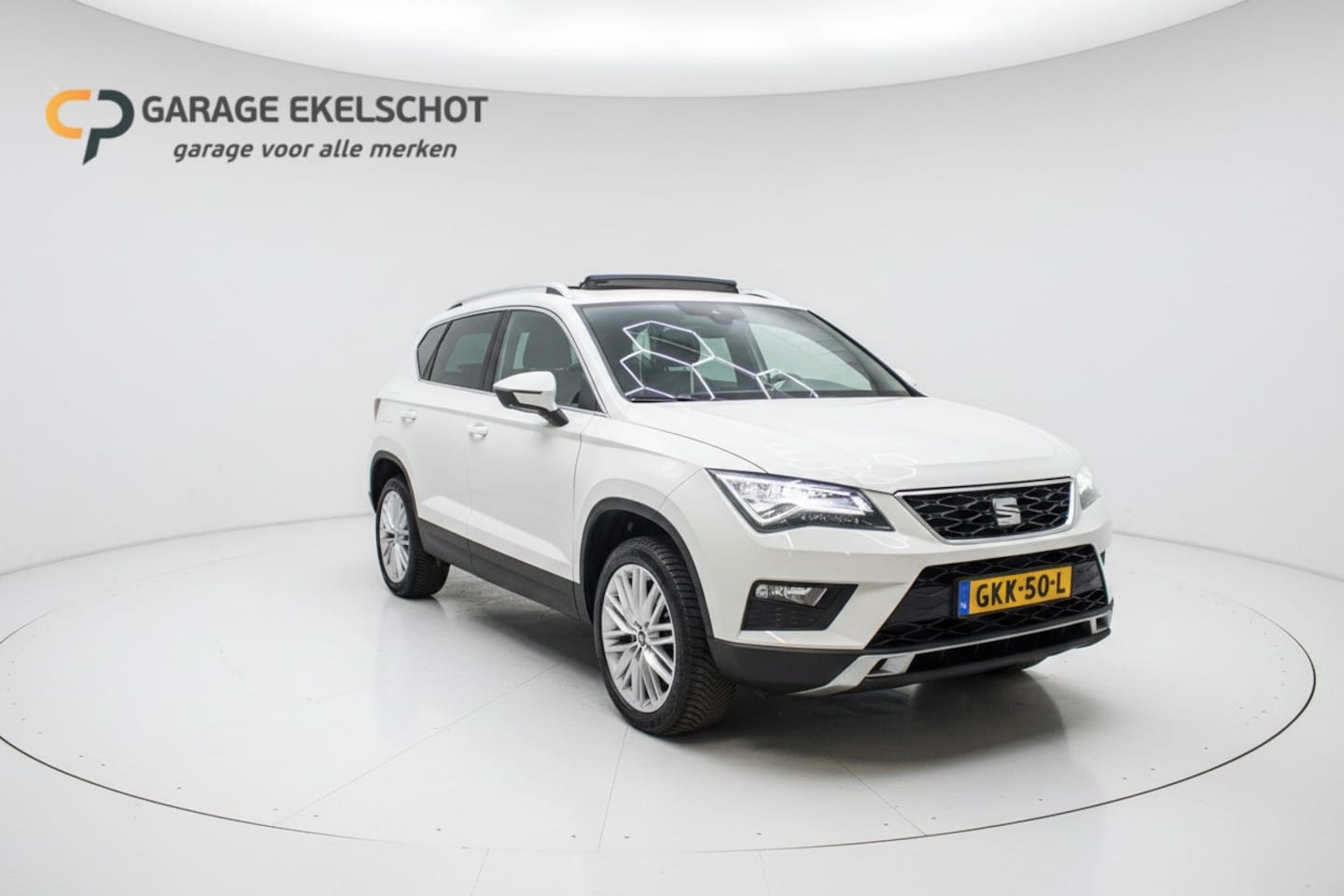 SEAT Ateca - 1.4 EcoTSI Xcellence|Pano|Keyless|ACC|Carplay|360Camera - AutoWereld.nl