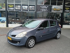 Renault Clio - 1.2-16V Special Line