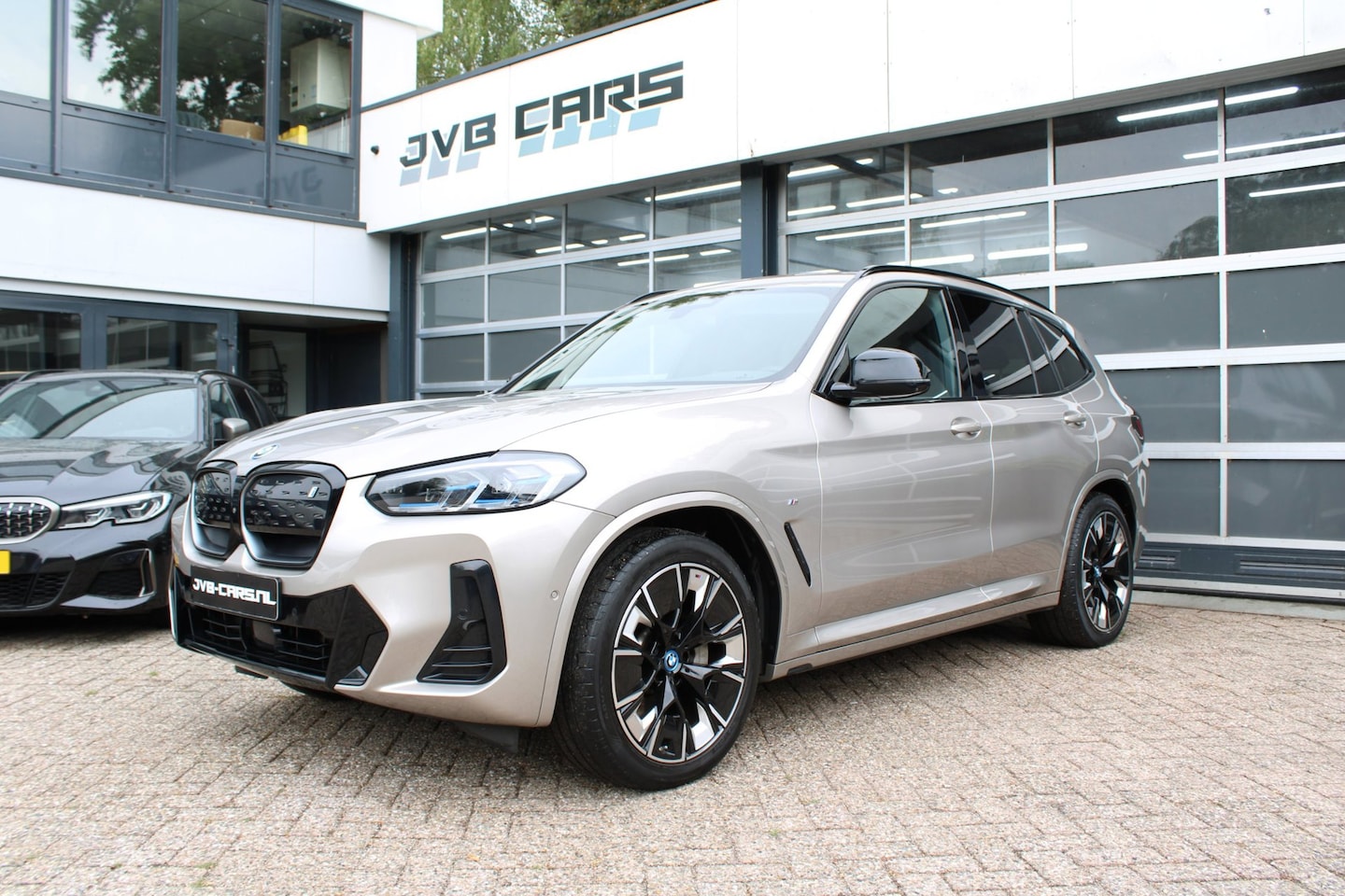 BMW iX3 - High Executive 80 kWh - AutoWereld.nl