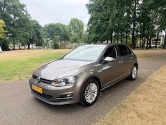 Volkswagen Golf - 1.6 TDI Highline Cup uitvoering