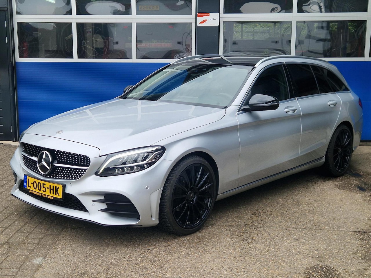 Mercedes-Benz C-klasse Estate - 180 Advantage Pack / Automaat / AMG bumpers / Camera / Carplay / Stoelverwarming / Klep el - AutoWereld.nl