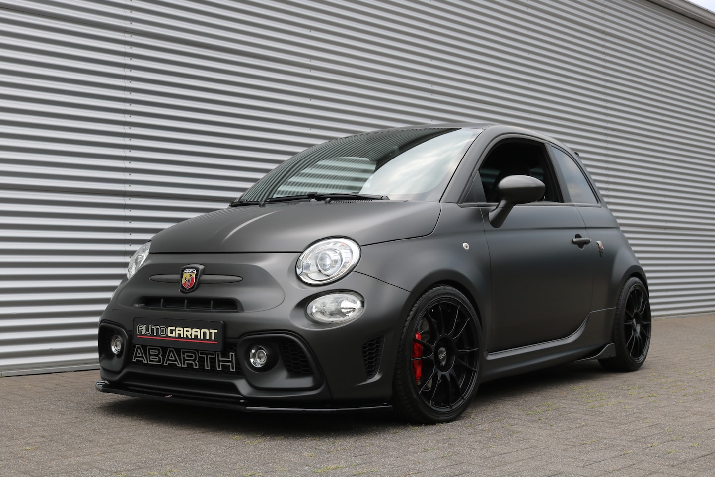 Abarth 595 - 1.4 T-Jet Competizione 180PK (Unieke Uitvoering! Carbon Beats Sabelt Sportinterieur OZ Vel - AutoWereld.nl