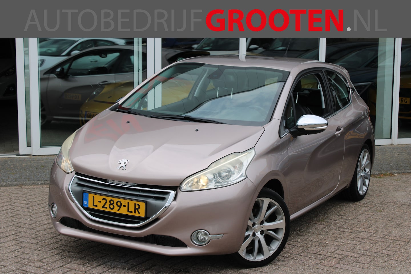 Peugeot 208 - 1.6 THP Allure//Ecc//Navi//100.558km!! - AutoWereld.nl