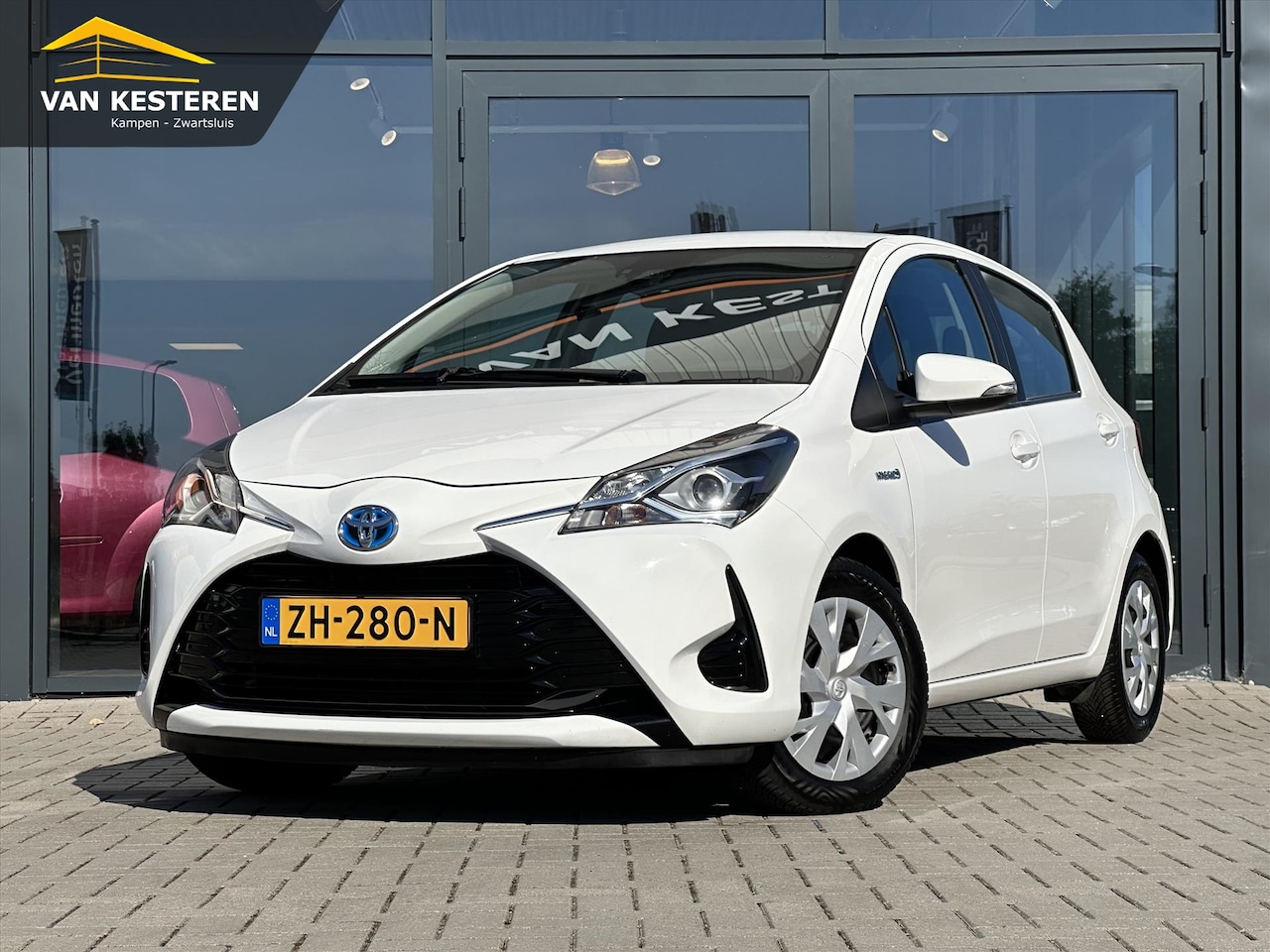 Toyota Yaris - 1.5 Hybrid 100pk CVT Active | Cam. | Cruise C. | NL Auto | - AutoWereld.nl