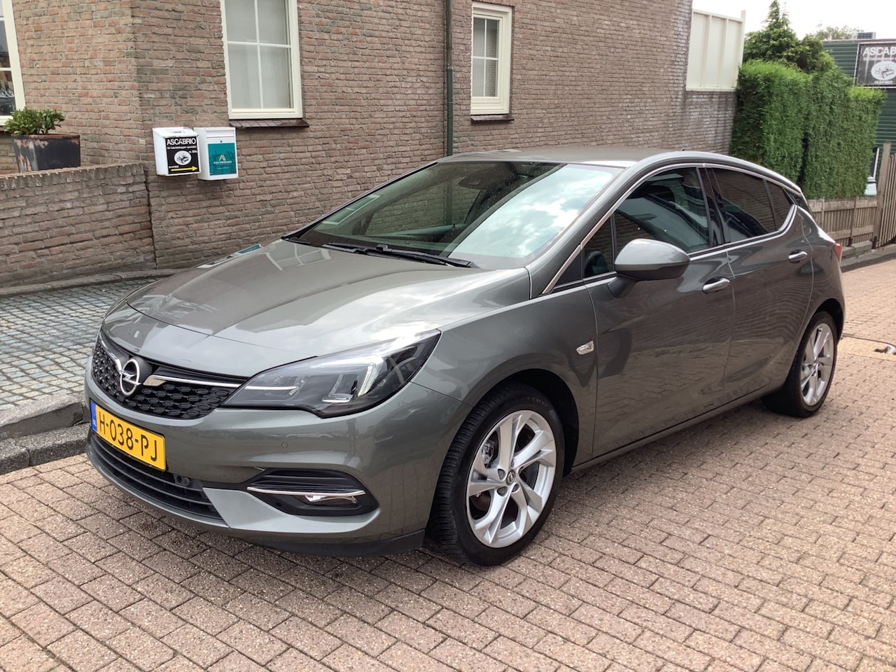 Opel Astra - 1.2 Edition vol opties zeer mooi - AutoWereld.nl