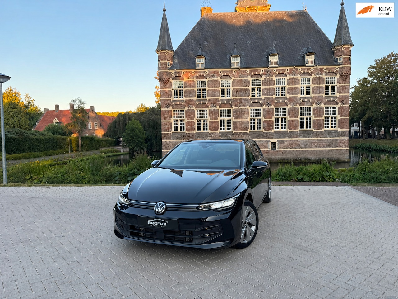 Volkswagen Golf - 1.5 TSI Life Edition|CLIMA|GROOT SCHERM|CARPLAY|LAGE KM|LED|CRUISE|INRUIL & LEASE MOGELIJK - AutoWereld.nl