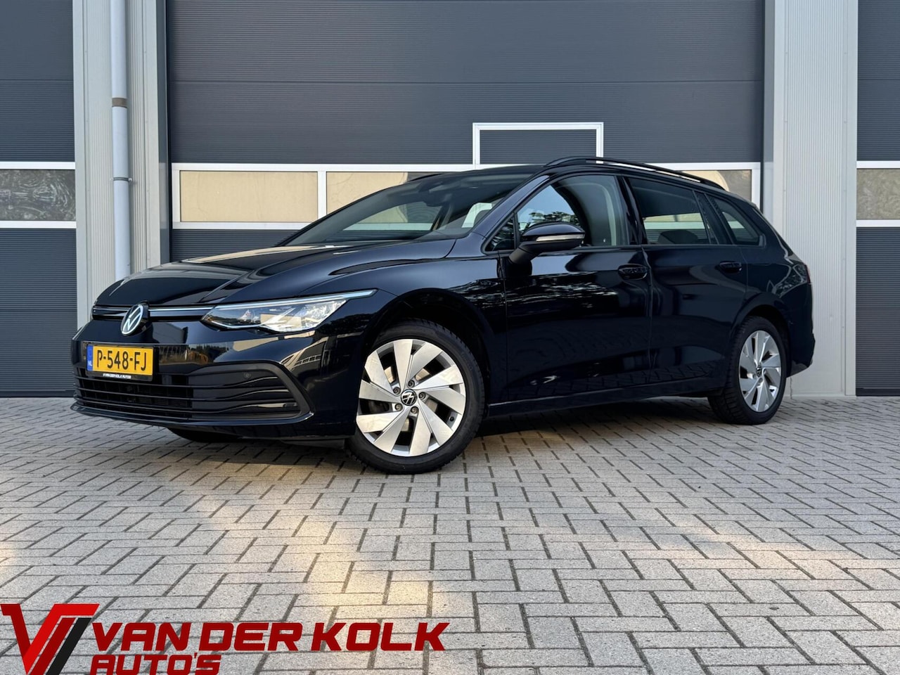 Volkswagen Golf Variant - 1.0 TSI Life | Carplay | Adaptive cruise | Climate | DAB | LED | Sensoren - AutoWereld.nl