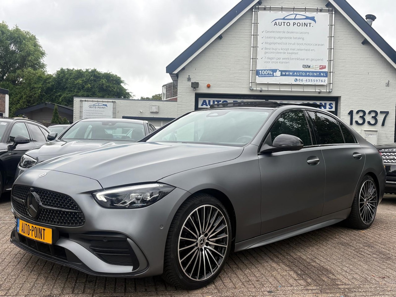 Mercedes-Benz C-klasse - 180 AMG/PANO/MAGNO MAT/NL-AUTO/BTW/27800KM! - AutoWereld.nl