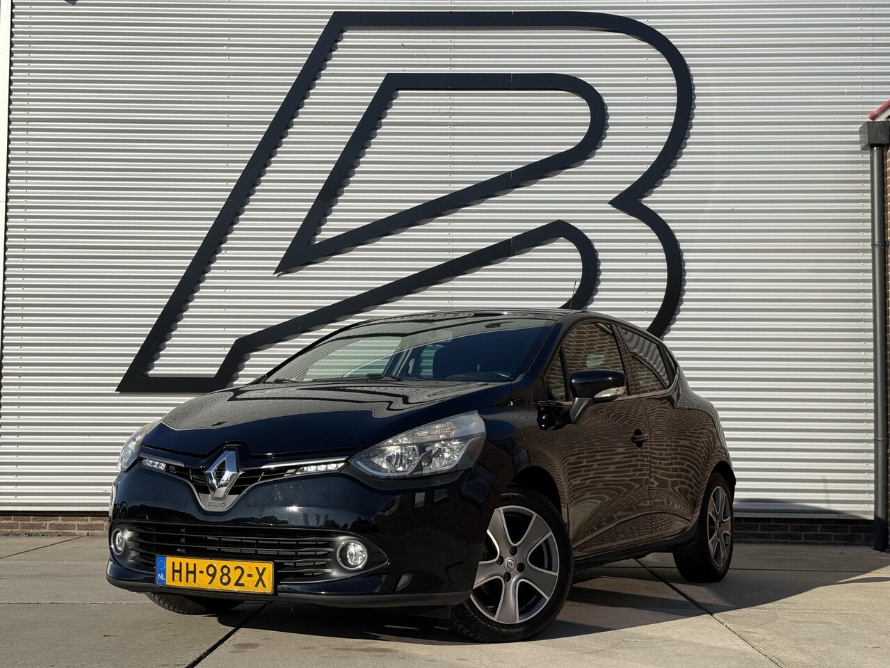 Renault Clio - 0.9 TCe ECO Night&Day 2e Eigenaar|Navi|Airco|Cruise|PDC|D-ketting vv in 2024|N.A.P|APK tot - AutoWereld.nl
