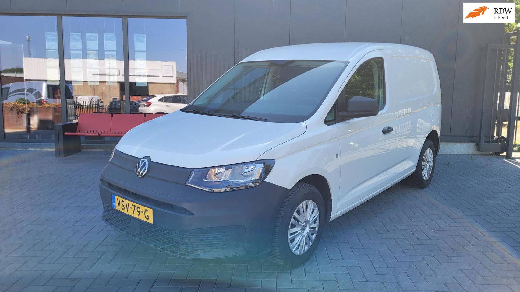 Volkswagen Caddy Cargo - 2.0 TDI Economy Business handbak 6-bak - AutoWereld.nl