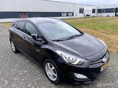 Hyundai i30 Wagon - 1.6 GDI i-Vision Camera / Navi / Cruise / Airco / Trekhaak / PDC /