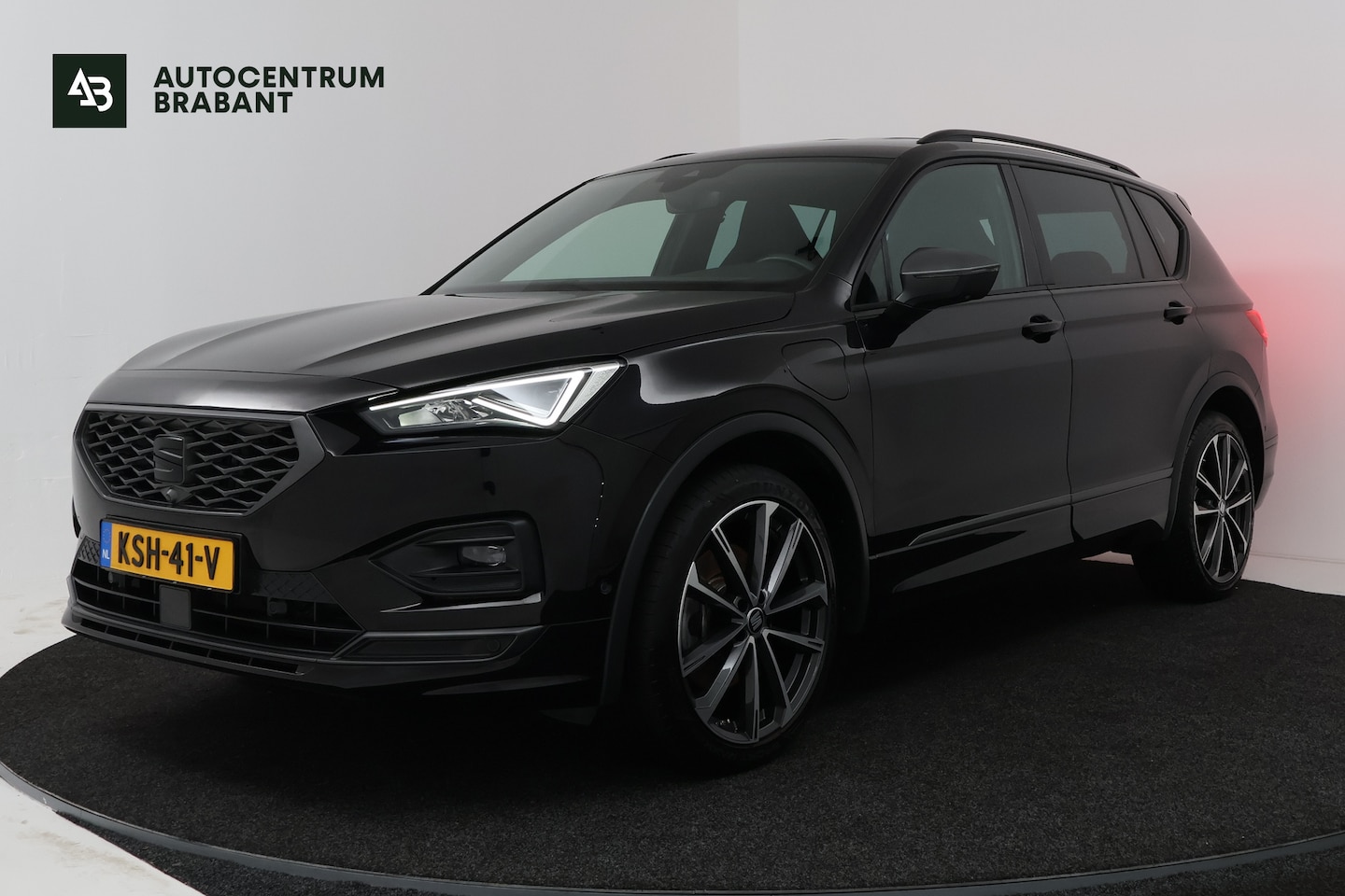 SEAT Tarraco - 1.4 TSI e-Hybrid PHEV FR (STOEL/STUUR VERWARMING, TREKHAAK, CRUISE ADAPTIEF) - AutoWereld.nl