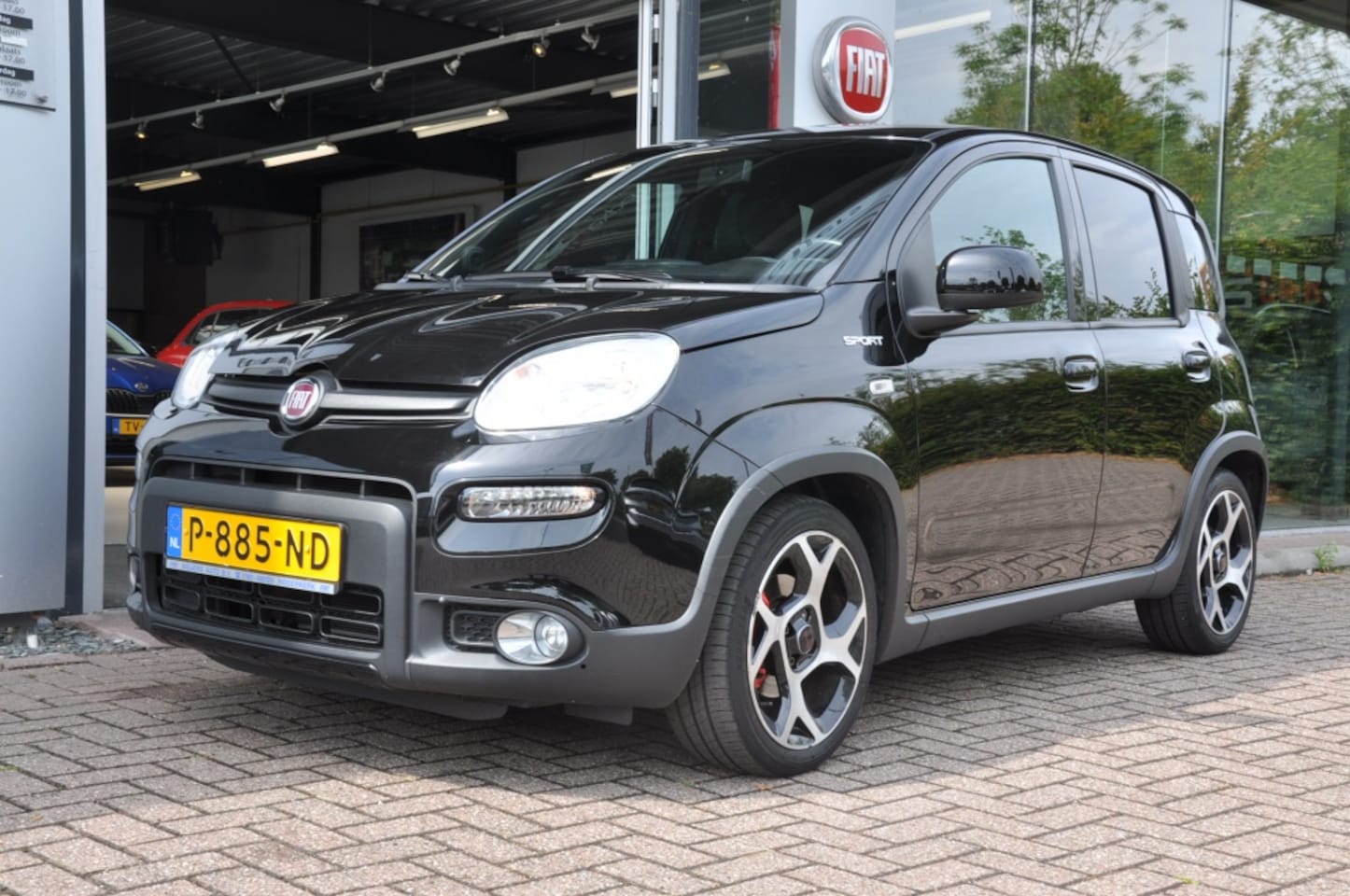 Fiat Panda - 1.0 Hybrid Sport Pack Sport Clima PDC - AutoWereld.nl