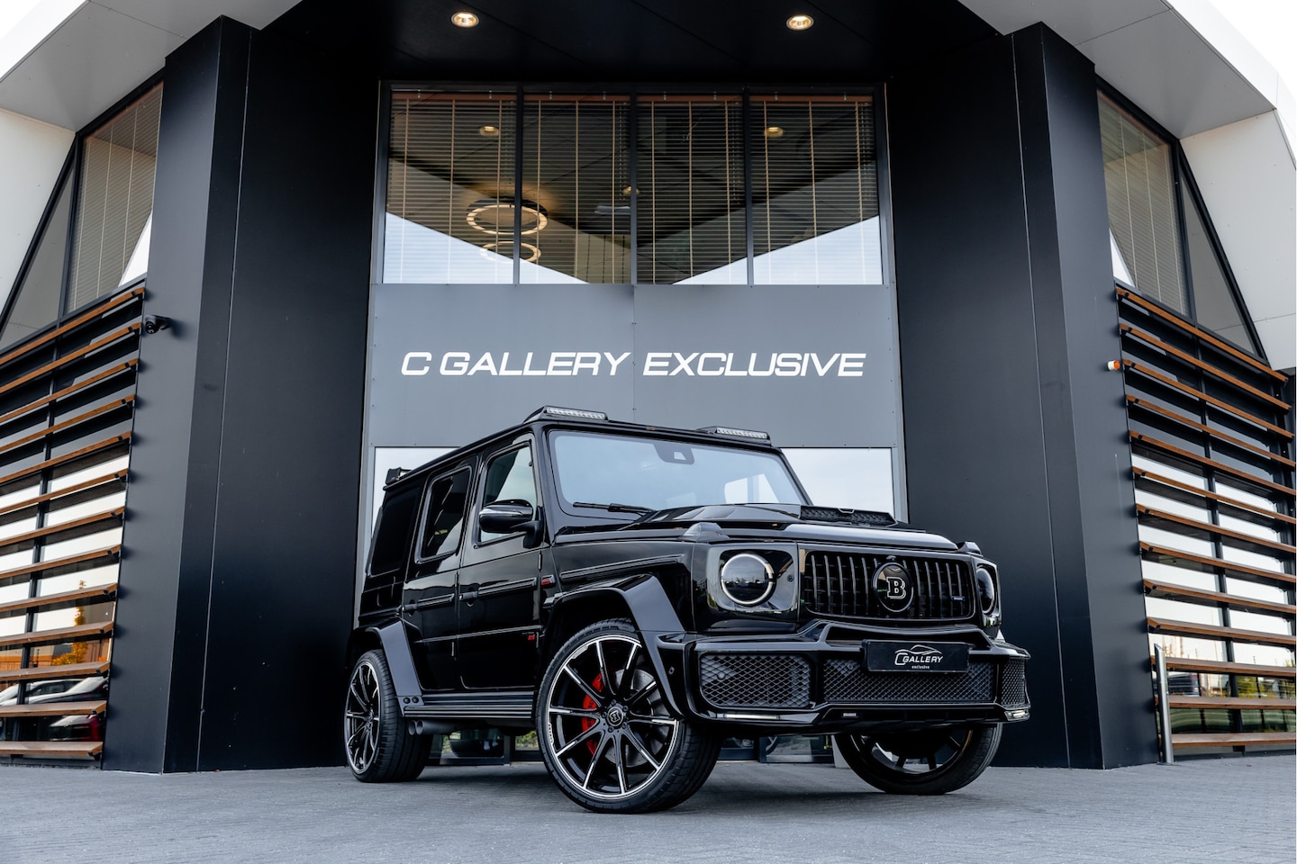 Mercedes-Benz G-klasse - G700 Brabus - Panorama | Burmester 3D | Manufaktur | 24" Inch - AutoWereld.nl