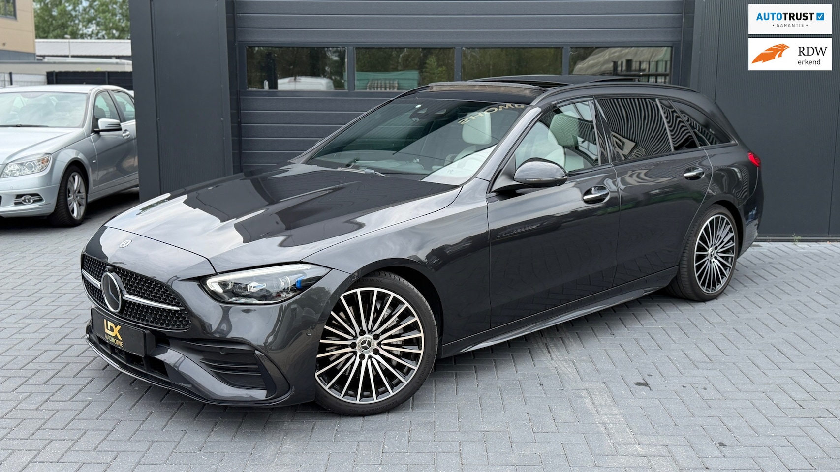 Mercedes-Benz C-klasse Estate - 200 d AMG Line Pano|360°|Keyless|Burmeister - AutoWereld.nl
