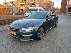 Audi A4 Limousine - 2.0 TFSI MHEV Sport Lease Edition 2.0 TFSI MHEV Sport S line black edition | Apple Carplay | Dealer onderhouden | Leder|Navi