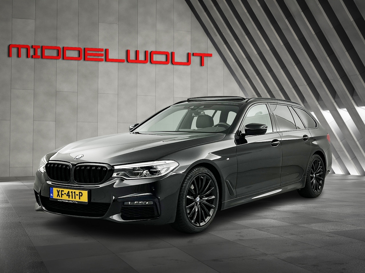BMW 5-serie Touring - 520i High Exe. M-Sport Pano-dak/Leder/Camera/Keyless Entry - AutoWereld.nl