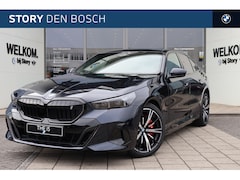 BMW i5 - eDrive40 M Sport / Trekhaak / Panoramadak / Harman Kardon / Adaptieve LED / Achteruitrijca