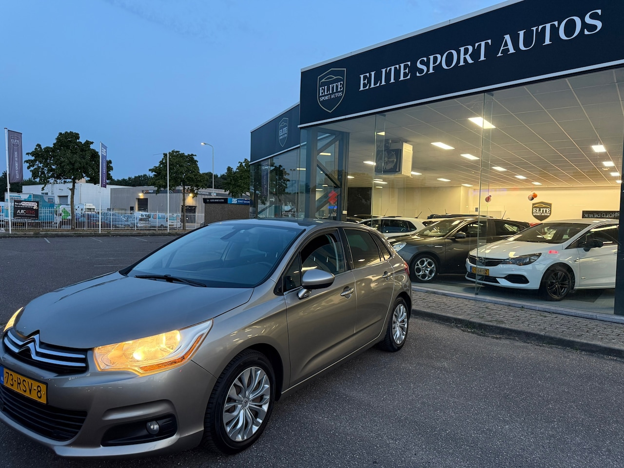 Citroën C4 - 1.6 VTi Tendance I Cruise control I Parkeersensoren I trekhaak I - AutoWereld.nl