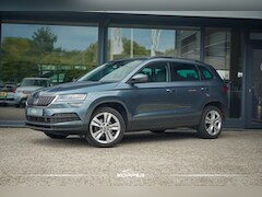 Skoda Karoq - 1.5 TSI ACT Style Business / Pano / Trekhaak / Memory / Stoelverw / Adaptive Cruise