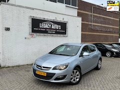 Opel Astra - 1.6 CDTi Business + NIEUW APK - CRUISE CONTROLE - RIJDT & SCHAKELT GOED