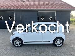 Volkswagen Up! - 1.0 move up BlueMotion Club Airco Cv Stoelverwarming Navi