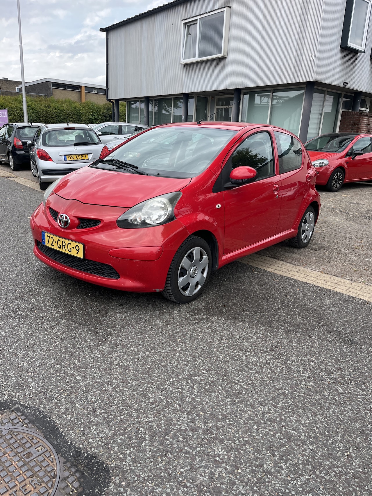 Toyota Aygo - 1.0-12V + 5 Deurs,Airco. Keurig nette dealer onderhouden Aygo. Prijs is inclusief nieuwe A - AutoWereld.nl