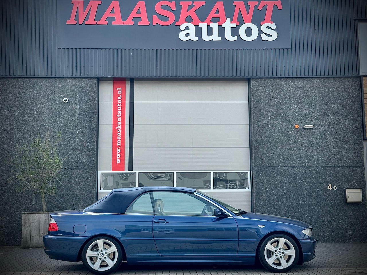 BMW 3-serie Cabrio - 330Ci / Aut / Mystic blue / Sportseats / History available / ONLY 87667KM! - AutoWereld.nl