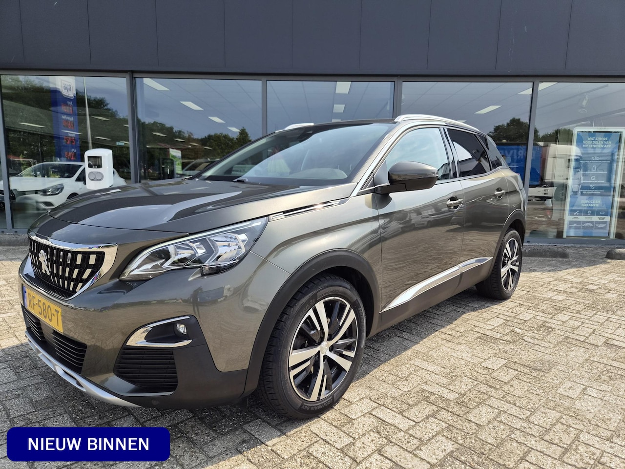Peugeot 3008 - 1.2 PureTech Allure AUTOMAAT - AutoWereld.nl