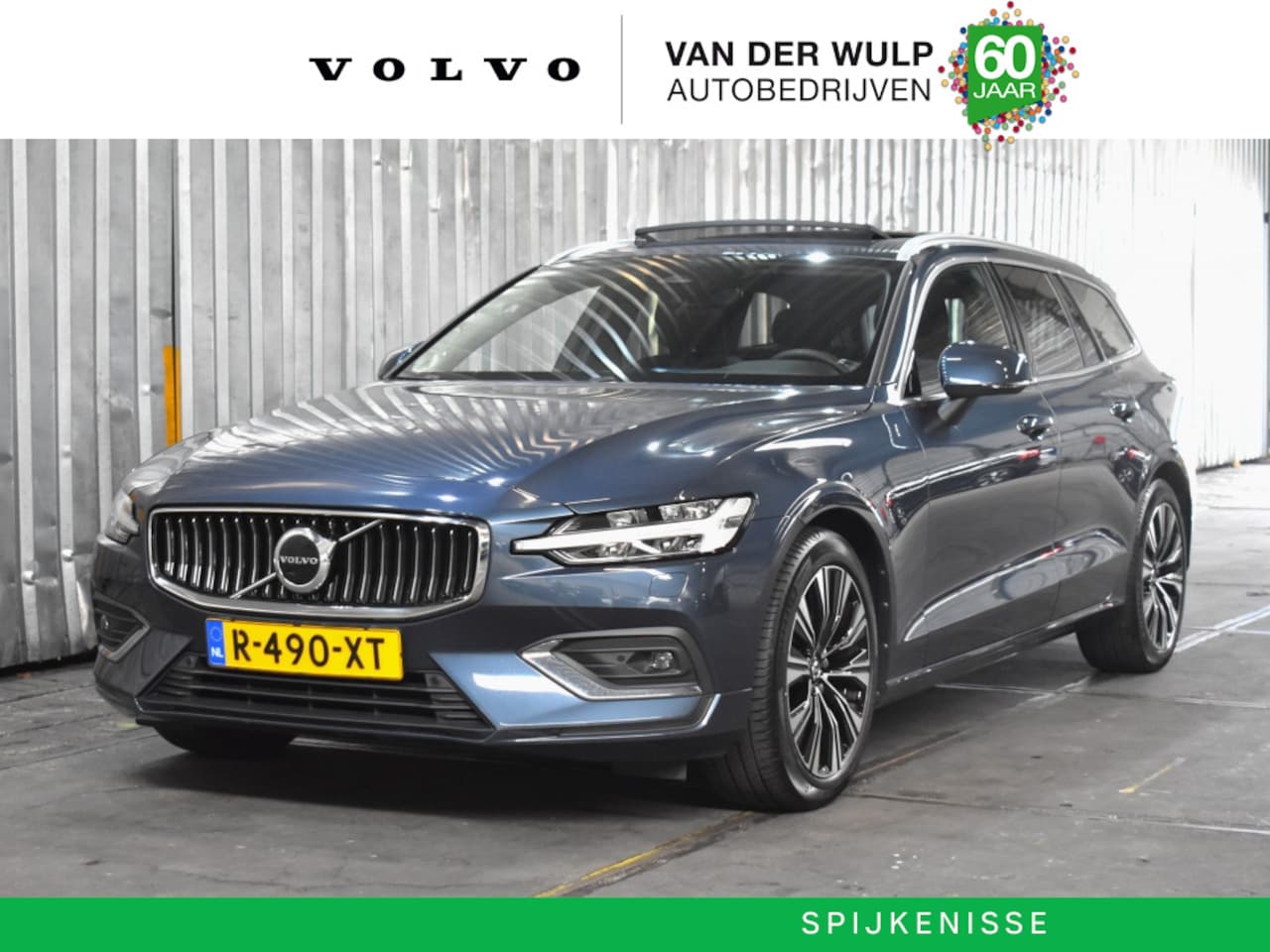Volvo V60 - B4 197PK Plus Bright | Schuifdak | Adaptieve Cruise Control | BLIS | - AutoWereld.nl