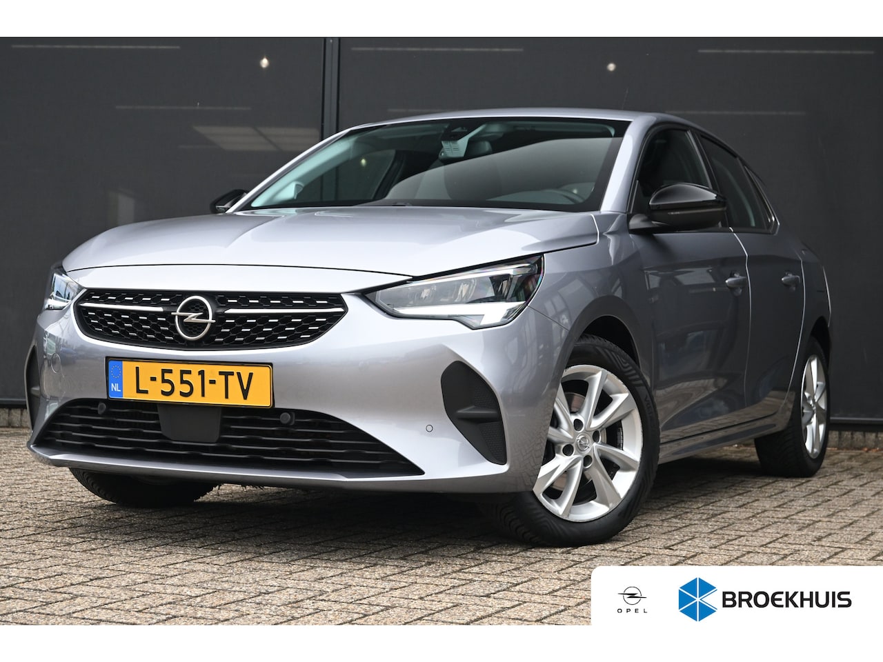Opel Corsa - 1.2 Elegance 100pk | Premium Pakket | Dealeronderhouden | 1e Eigenaar | Navigatie | Keyles - AutoWereld.nl