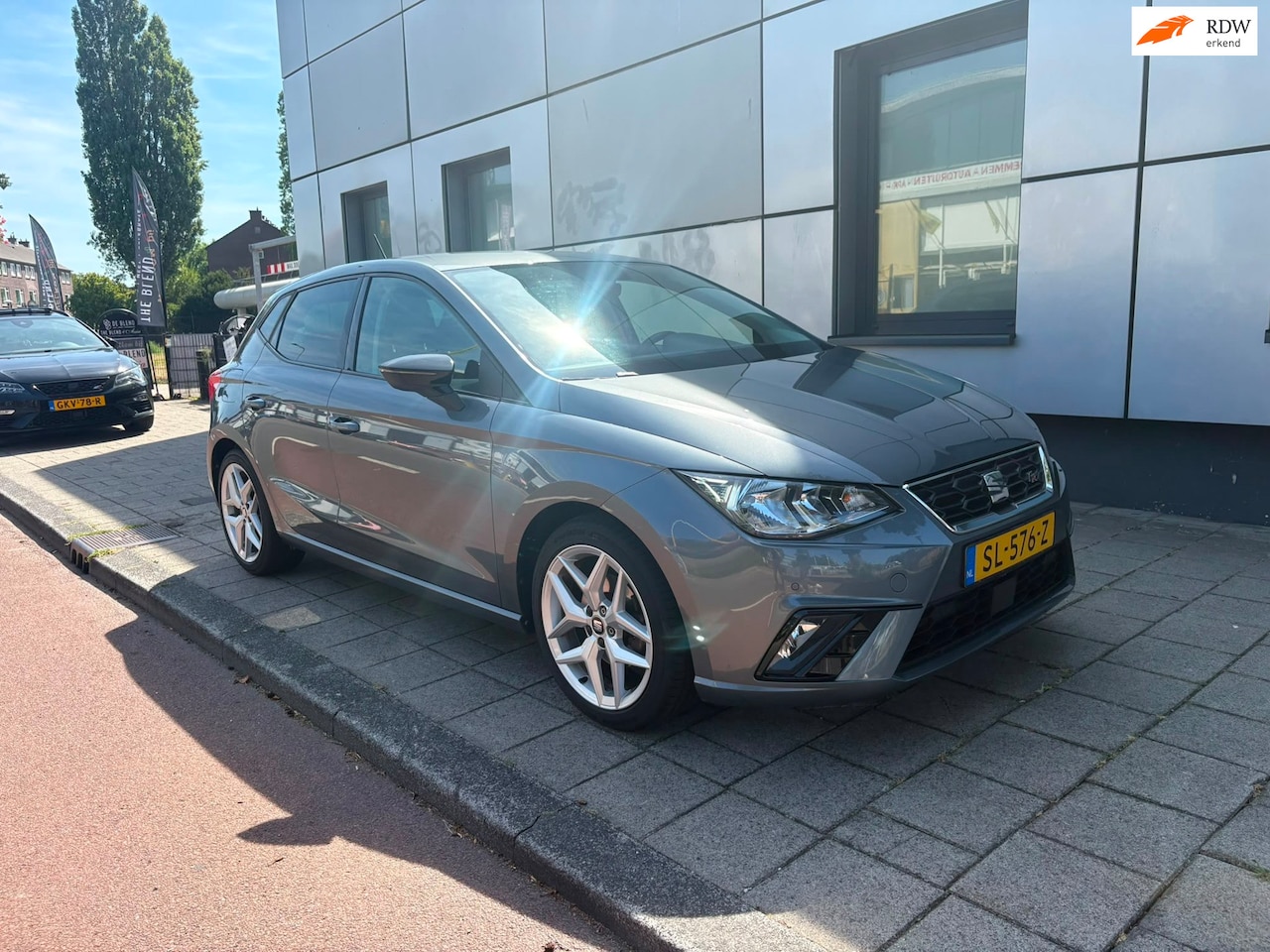 SEAT Ibiza - 1.0 TSI FR Business Intense NAP Carpl PDC APK 2027 - AutoWereld.nl