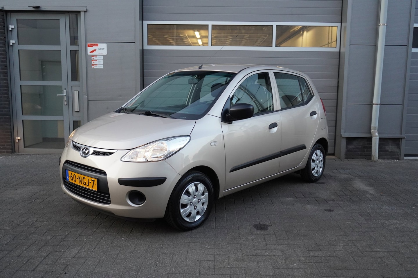 Hyundai i10 - 1.1 Active Cool | NIEUWE DISTRIBUTIERIEM - AutoWereld.nl