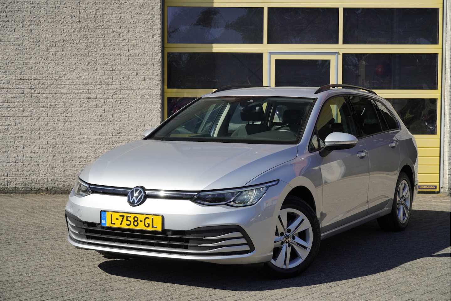 Volkswagen Golf Variant - 1.0 TSI Life BJ2021 Lmv 16" | Led V+A | Pdc | App-Connect | Navi | Virtual cockpit | Dashb - AutoWereld.nl