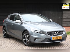 Volvo V40 - 1.5 T3 Sport R Design/Panorama/Camera/Parkeersensor v, a/Trekhaak