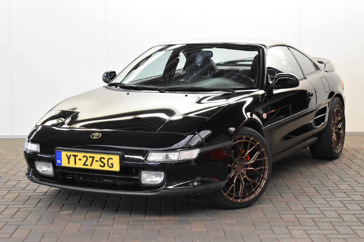 Toyota MR 2 - 2.0 GT-i TC 16 - AutoWereld.nl